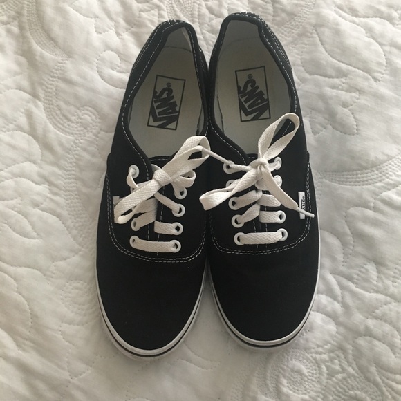 Vans Shoes - *WORN ONCE* Black Vans Sneakers (9, fits 8.5)